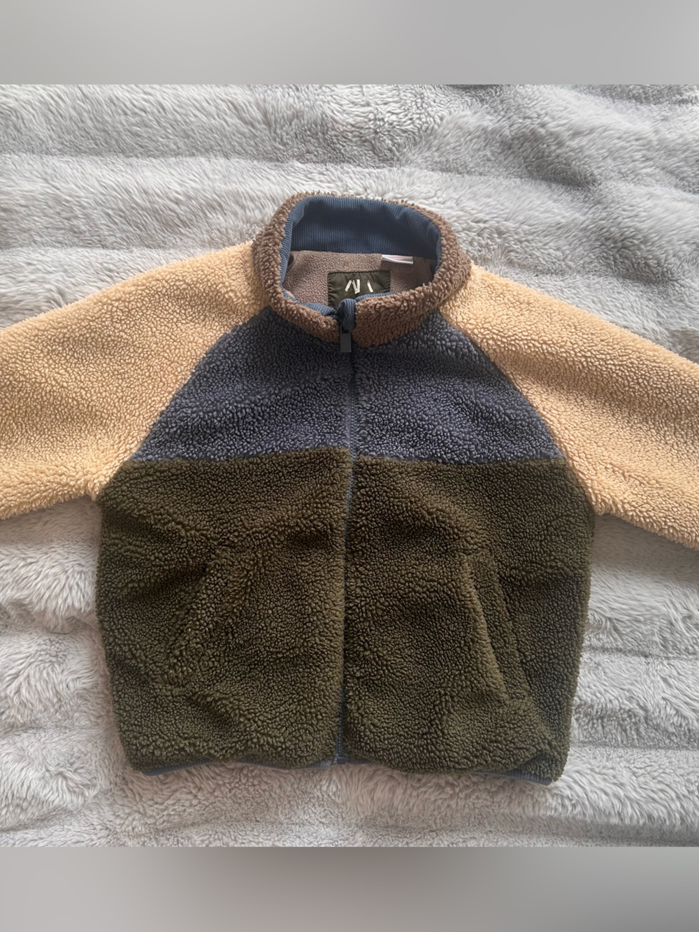 Zara Kids Colorblock Sherpa Jacket in Olive, Navy & Tan